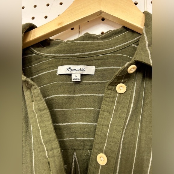 Madewell Lightspun Short-Sleeve Flap-Pocket Shirt in Stripe - Picture 4 of 4